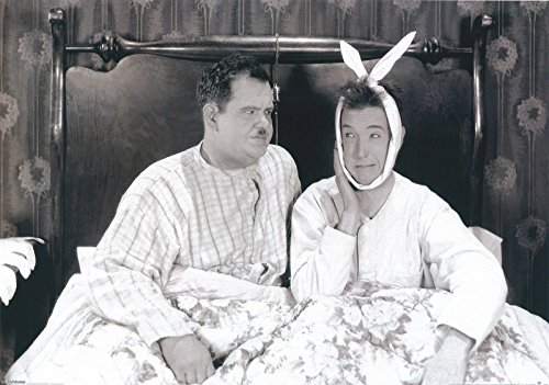 Close Up Laurel & Hardy, Dick und Doof: Zahnschmerzen im Bett | US Filmplakat, Poster [59 x 84 cm]