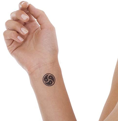 Tattoodrucker 10 x Mini Triskele Logo Symbol Tattoo - BDSM Temporary Spiralen Zeichen in schwarz (10)