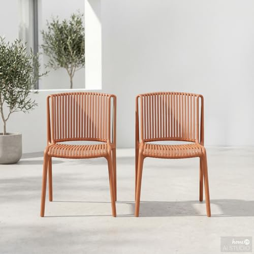 home24 Gartenstuhl 2er-Set in Terracotta aus robustem Kunststoff, Langlebiges Polypropylen mit pflegeleichter und wetterfester Oberfläche, Leichtes Sitzmöbel für die Flexible Nutzung auf dem Balkon