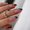 JUSTOTRY 24 Pièces Gold Swirl Amande Faux Ongles Court avec Coeur Motif,Noir French Press on Nails Court,Stiletto Faux Ongle avec Colle Pour Femme et Ado,Moyen Faux Ongles à Coller Nail Art