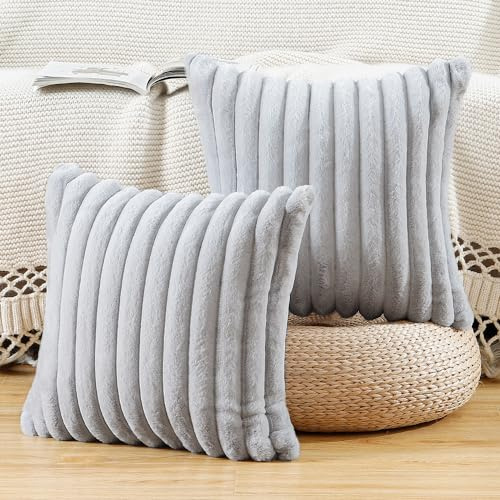 Madizz 2er Set Kunstpelz Plüsch Dekorative Kissenbezüge Flauschig Gestreifte Weich Dekorative Kissenbezug für Sofa Schlafzimmer Kissen Shell Hellgrau 65 x 65 cm