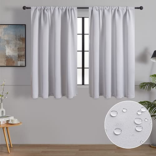 MRTREES Cortinas Opacas Blanco Cortinas Termicas Aislantes Frio y Calor Modernas Cortina Cortas para Salon Dormitorio Cocina Habitación con Rod Bolsillo 2 Piezas 60×90cm(Ancho x Alto)