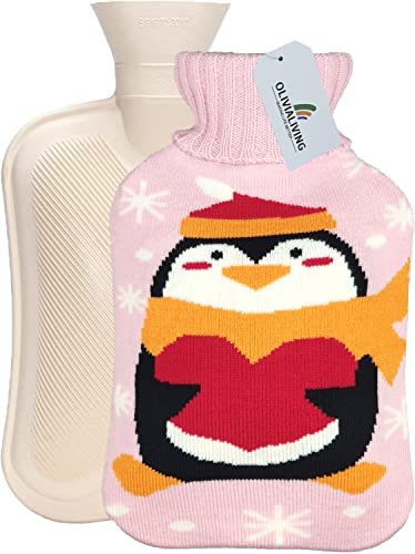 OliviaLiving Wärmflasche 2 Liter mit Strickbezug – ideal für Krämpfe, Schmerzlinderung & gemütliche Nächte – Wasserheizkissen – Füße & Bettwärmer für Erwachsene, Cartoon-Pinguin (Rosa)