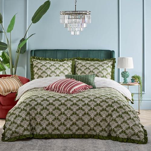 furn. Deco Palm Printed Duvet Cover Set – Reversible Bedding with Ruffle Trim (Green – Double)