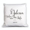 Herz & Heim® Kissen zum Hochzeitstag - seit Jahren teilen wir das Sofa - mit Gratis Namen und Jahreszahl - Hochzeitstag Geschenk