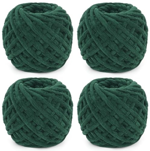 Reessy Chunky Yarn, 400g(4×100g) Chunky Wool for Knitting, Soft Fluffy Velvet Thick Yarn Set, Plush Yarns for Crochet Blankets Sweaters Shoes Hats Scarves and Amigurumi(Dark Green)