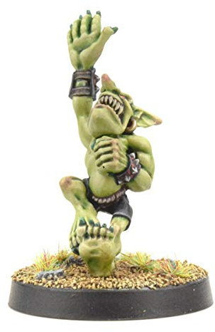 War World Gaming Gutrot Greenskins - Skinner the Catcher - 28mm Scale Fantasy Football Miniature Mini Figure Goblin for Blood Bowl, Paintable Collectible, Painting