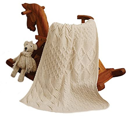 Aran Woollen Mills Irische Babydecke, superweich, aus Merino, Zopfmuster, hergestellt in Irland, 55,9 x 81,3 cm, Haferflocken
