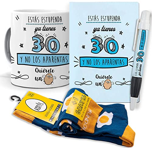mundohuevo Super Regalo Personalizado para cumpleaños. Ya Tienes 30 y no los aparentas. Taza, libreta, boli y Trio de Calcetines