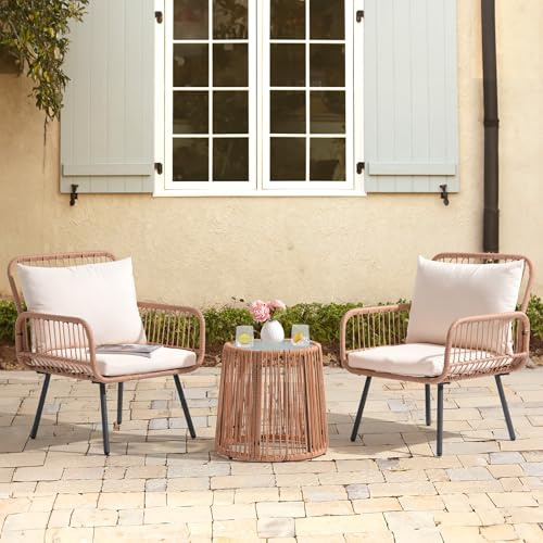 OC Orange-Casual 3 TLG Bistro Set, Outdoor Rattan Balkon Set, Terrasse Outdoor Möbel Set mit Kissen, Couchtisch mit Glasplatte, für Balkon, Garten, Terrasse, Hinterhof, Beige Rattan & Weiß Kissen