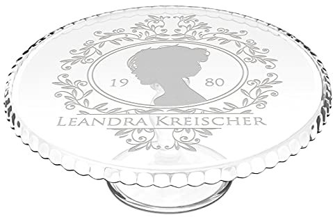 Maverton Tortenplatte mit Gravur - personalisiert - Kuchenständer mit Fuß - Geschenkidee für Hobbybäckerin & Naschkatze - Geburtstagsgeschenk für Frauen - Dekor