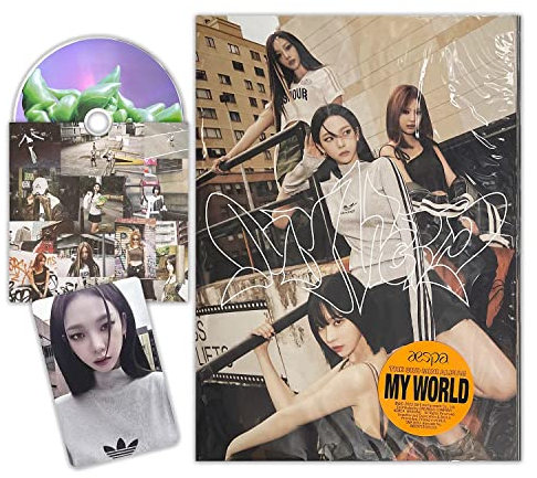 aespa - Drittes Mini-Album [MY WORLD] (Tabloid Ver.) Boulevardcover + Boulevardblätter + CD-R + Fotokarte + Poster + 2-polige Buttons + 4 zusätzliche Fotokarten