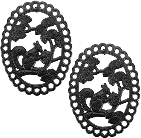 SUMTree Pack of 2 Heavy Duty Oval Cast Iron Trivet, Decorative Trivet for Kitchen Worktops, Squirrel Pattern Teapot Pan Stand with Rubber Feet, Hot Pot Mat Holder for Kitchen Dining Room Table