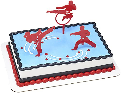 DecoPac Martial Arts Cake Kit, 3-teiliges Topper Set Tortendeko mit 3 Kampfkünstlern für Geburtstage, Teamfeiern, Events, aus lebensmittelechtem Kunststoff