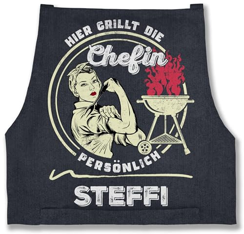 Schürze - Grillschürze Damen - Hier grillt die Chefin persönlich mit Namen I Geschenk Grillen Frauen - 85x69 - Jeans Blau - grillschürzen für