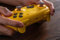 8BitDo Ultimate 2 Manette Bluetooth (Joystick TMR), Anneau de Feu RVB, Gâchettes Tactiles/Effet Hall Commutables, Contrôle des Vibrations et des Mouvements pour Switch, Switch 2, PC Windows (Jaune)