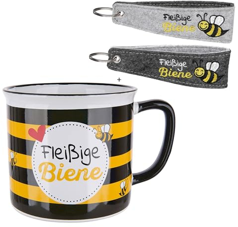 CULT at home Geschenkset - 1 x große Tasse mit Spruch - Jumbo Kaffeebecher Teetasse 390 ml aus Keramik und 2 x Schlüsselanhänger aus Flilz - Motiv: fleißige Biene in Gelb Schwarz Weiß