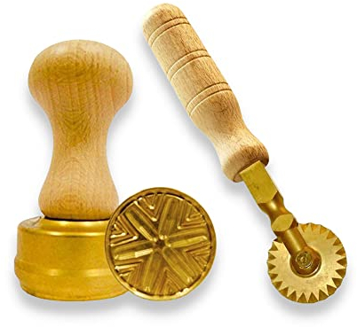 La Gondola Set of 2 Pasta Tools - Round Corzetti (Corsets) 50mm Ravioli Stamp & Pasta Cutter Festooned Wheel | Brass & Natural Wood | Easy to Use Pasta Cutting Tools | Ravioli Cutters Made in Italy