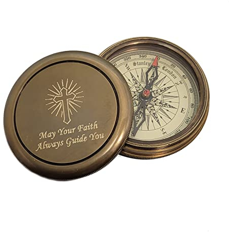 Personalisierter Kompass mit Gravur | Geschenk zur Taufe, Konfirmation, Abschlussfeier, Jahrestag | Antik-Messing-Schreibtisch-Kompass in Holzbox für Männer, Ihn, Sohn (FBA – MYF mit Kreuzbox)