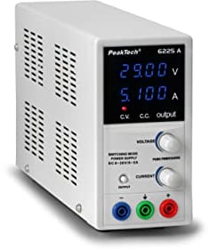 PeakTech 6225 A – Fuente de alimentación 0-30V / 0-5A, ajustable, DC con pantalla LED de 4 dígitos, conmutación estabilizada, amperímetro, sobrecarga y prueba de cortocircuito, diseño estrecho