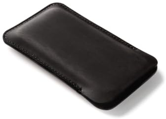 Crazy Horse Craft Handyhülle für iPhone 15, 15 Pro, Hülle aus Leder | Zwei Größen: nacktes Handy oder eines in dünnem Cover; Handytasche aus pflanzlich gegerbtem Rindsleder mit warmer Patina