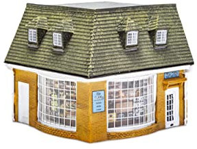 Hornby R7269 OO Gauge The Offie - Model Railway Accessories, Miniature Diorama Scenery Train Sets - Lifelike Building Models - Scale 1:76
