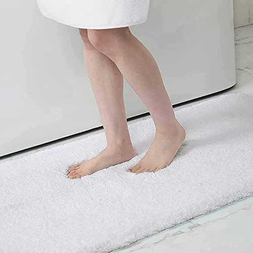 smiry Microfiber Bath Mat 60 x 90 cm, Non-Slip Super Absorbent Bathroom Mat, Extra Soft Machine Wash and Dry, Non-Shedding Bath Mats For Bathroom, White