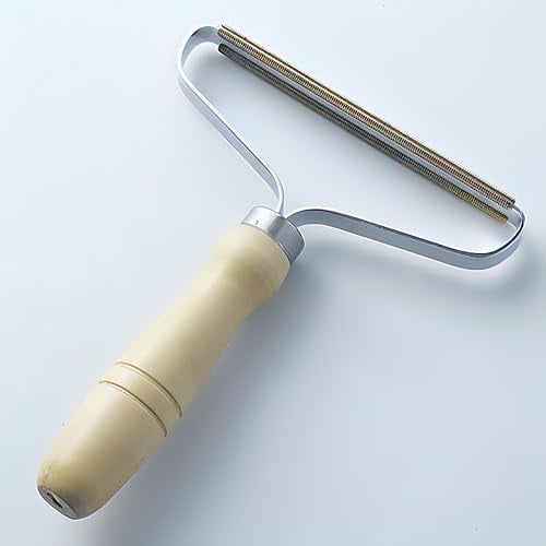 Double Sided Pro Metal Lint Remover And Carpet Scraper Tool Uproot Lint Cleaner For Clothes Furniture And Bedding Bobble Remover for Sweaters And Coats Manual Pet Hair Trimmer Cats And Dogs Hair Comb