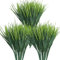 Kingrun 15 Bündelt Künstliche Pflanzen Gras Innen UV-beständige Kunststoff gefälschte Büsche Pflanzen Sträucher Grünblumen Arrangement