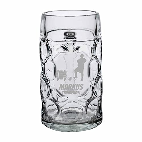 LUXENTU Isar Maßkrug 1,0 Liter mit Gravur, 1 Stück, Personalisierter Bierkrug mit Motiv & Namen, Spülmaschinenfest, Spieler mit Bierfass
