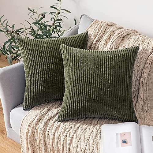 MIULEE 2er Set Kissenbezüge Kord Kissenhülle Dekorative Kissenbezug Sofakissen Couchkissen Dekokissen Zierkissenbezug Deko Kissenhülle mit Verstecktem Reißverschluss 45x45 cm Olivgrün