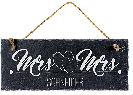 Casa Vivente Schiefertafel mit Gravur zur Hochzeit, Motiv Herzen, Mrs. and Mrs., Personalisiert mit Name, Geschenkidee für gleichgeschlechtliche Paare