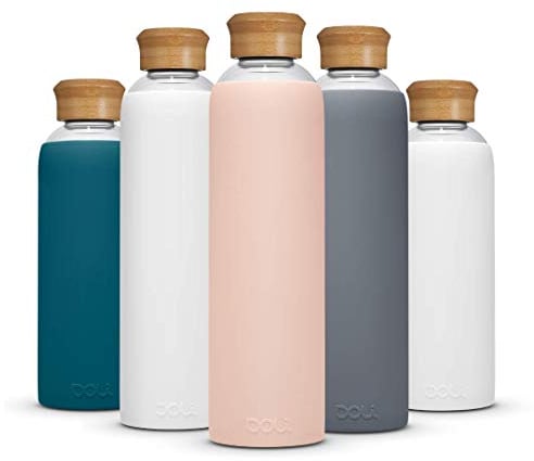 Doli Trinkflasche Glas mit Silikonhülle 1L Blush - Ideal für Heißes & Kohlensäurehaltige Getränke - Absolut dicht - Spülmaschinenfest - BPA-frei