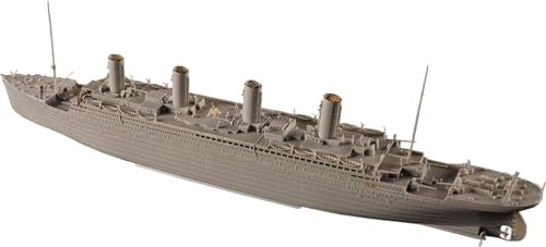 HobbyBoss 1/700 HMS Titanic