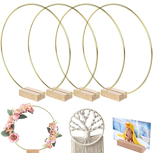 4 Stück Gold Medallion, Holzständer Kranz Metal Ring, Metallringe, Floral Hoop Kranz, Macrame Fringe, mit 4 Stück Holz Kartenhalter, für DIY Hochzeit, Tischdekoration, Weihnachtskranz Deko, 30cm