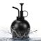 AFASOES Regadera Spray Plantas 500ml Regadera Pequeña Plantas Interior Pulverizador de Planta a Presión Regadera Pequeña Vintage Regadera Bonsai Regadera Negra Metal para Regar Plantas Flores Macetas