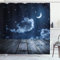 ABAKUHAUS Nacht Duschvorhang, Vivid Night Sky Holz, Stoffliches Gewebe Badezimmerdekorationsset mit Haken, 175 x 200 cm, Dunkelblau Weiß