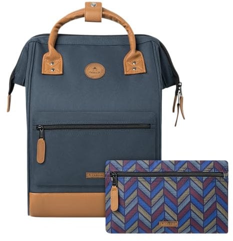 CABAIA - Sac à Dos Adventurer Chicago - Medium 18L - Déperlant - Compartiment Ordinateur Portable 13 - 2 Poches - Certifié Vegan - Sac Voyage, Affaires, École pour Homme et Femme - Bleu