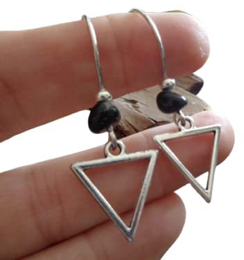 ✿ KLEINES DREIECK & SCHWARZER NATURSTEIN ✿ lange Haken Ohrringe