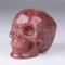 MR.SKULL Totenkopf-Statue, natürlicher Kristall, handgeschnitzt, Kunst-Skulptur, Reiki-Heilstein, Totenkopf, Heimdekoration, 5,1 cm Erdbeerquarz, 5,1 cm