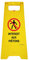 AUA SIGNALETIQUE - Chevalet de signalisation interdit aux piétons - Poids 1Kg en plastique jaune