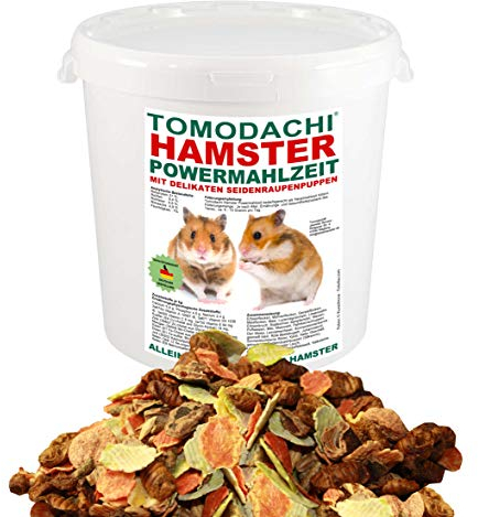 Tomodachi Hamsterfutter, Komplettfutter für Hamster mit tierischen Proteinen, Seidenraupen, viel Gemüse, wenig Pellets, Erbsenflocken, Möhrenflocken, Kräuter, Nüsse, Hamster Powermahlzeit 1kg Eimer