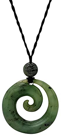 81stgeneration Unisex Geschnitzte Nephrit Jade Grünstein Maori Koru Spiral Anhänger Halskette