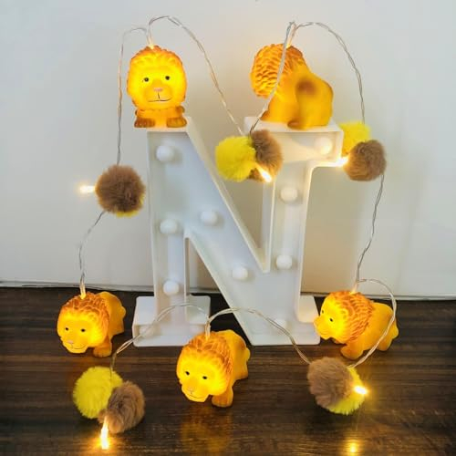 Kinderzimmer Pom-Pom-Lichterkette,Batteriebetriebene Löwen-Lichterkette mit Pompons-Kugeln in Macalon-Farbe Beleuchtungsdekoration für Weihnachtsfeiertage Mädchenzimmer (Braun+gelb, 1.65m/10led)