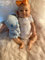 Enjoy with Love Neue Zwei Optionen Reborn Baby Doll Maddie Kleinkind Real Soft Touch mit Hand-Zeichnung Haar Hochwertige handgefertigte Puppe (Brown Eyes,60cm)