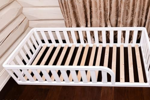 Mandrele - Montessori Bett, Bodenbett mit Lattenrost, Rausfallschutz Bett, Kinderbett, Holzbett mit Bettgestell für Jungen und Mädchen, 200x140cm, Weiß