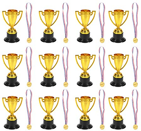 STOBOK 24pcs Jouets pour Enfants Mini Plastique Mini Tasses et médailles en Or pour Les Fournitures de Parti Prix Jouets d'apprentissage précoce pour Enfants (12 * trophées + 12 * médailles)
