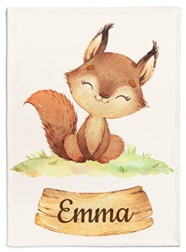 Persönliche Babydecke mit Eichhörnchen-Motiv & Wunschname | Individuelle Babydecke mit kleinem Eichhörnchen-Motiv