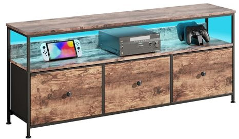 TV Schrank mit LED, Lowboard für Fernseher bis zu 55 Zoll, Fernsehtisch mit 3 Schubladen und offenen Fächern, Sideboard für Wohnzimmer, Schlafzimmer, 137 x 30 x 57 cm, rustikales Braun