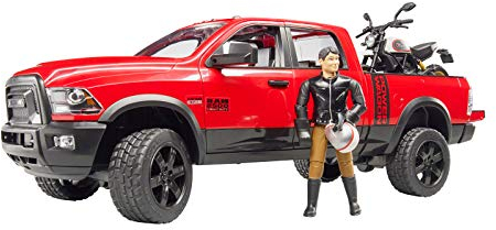 bruder 02502 - RAM 2500 Power Wagon avec Ducati Desert Sled et conducteur, véhicule tout-terrain, jeep, moto, véhicule
